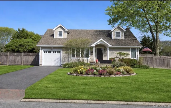 $725,000 | 33 2nd Street, Bayport, NY 11705