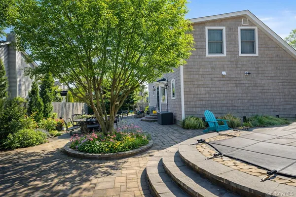 $725,000 | 33 2nd Street, Bayport, NY 11705