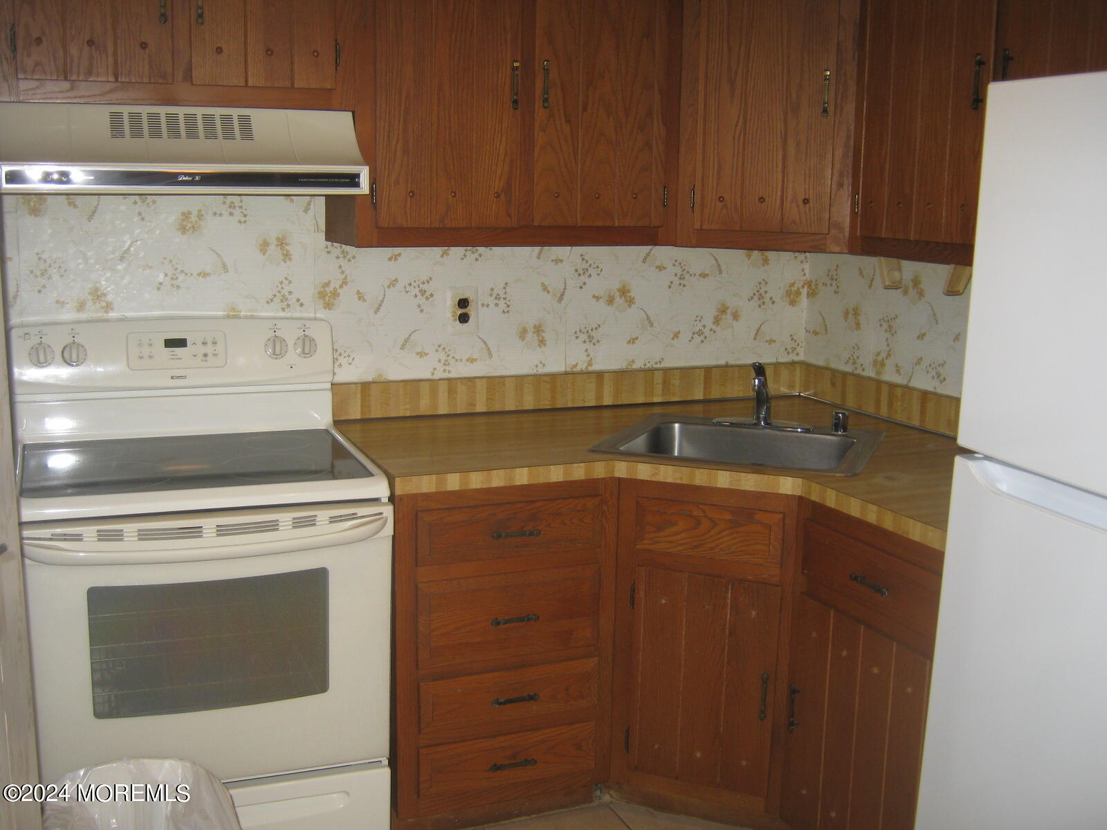 86 Arrowood Road, Unit H Manalapan, NJ 07726 - Photo 3 of 5 IMG_1707