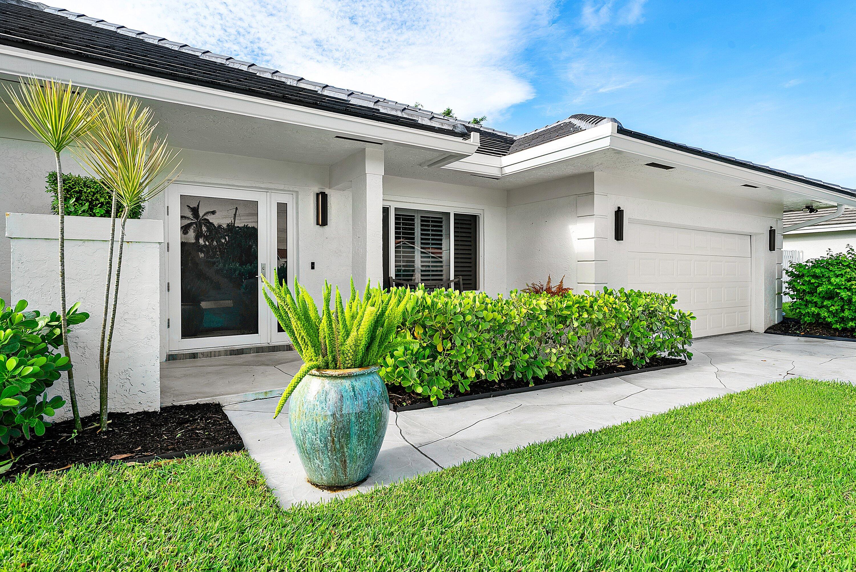 436 Prairie Rose Lane Boca Raton, FL 33487 - Photo 3 of 62 004-436PrairieRoseLane-BocaRaton-FL-3348