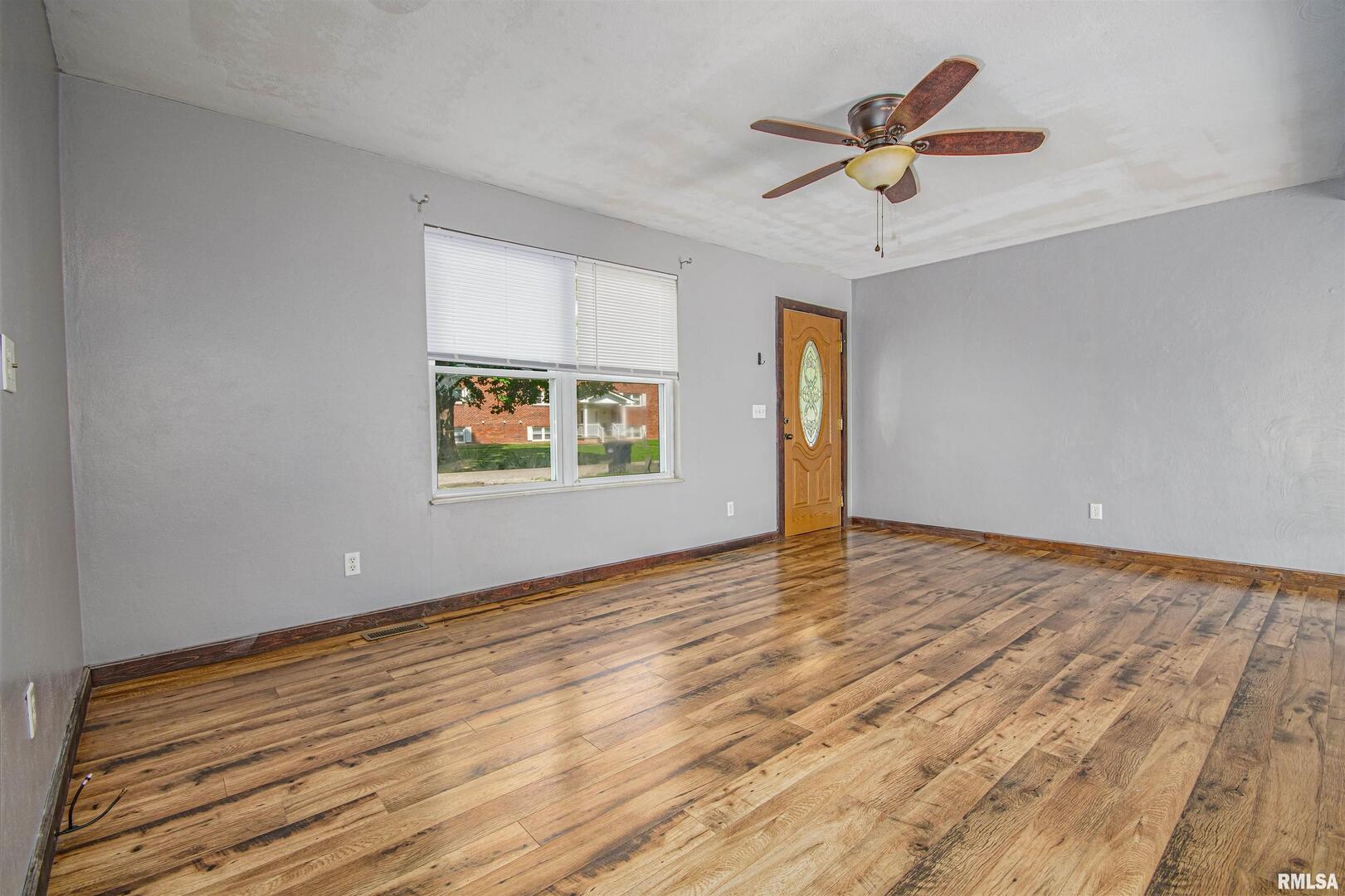 518 Roddy Road Salem, IL 62881 - Photo 2 of 24 Gallery Image 2