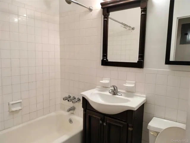 $289,000 | 334 East 53rd Street, Unit 3A | Midtown East