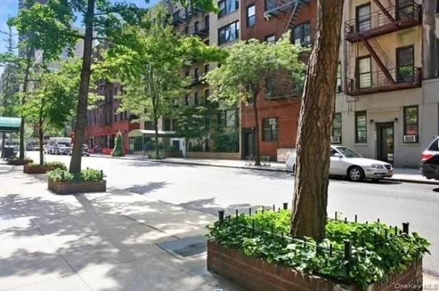 $289,000 | 334 East 53rd Street, Unit 3A | Midtown East