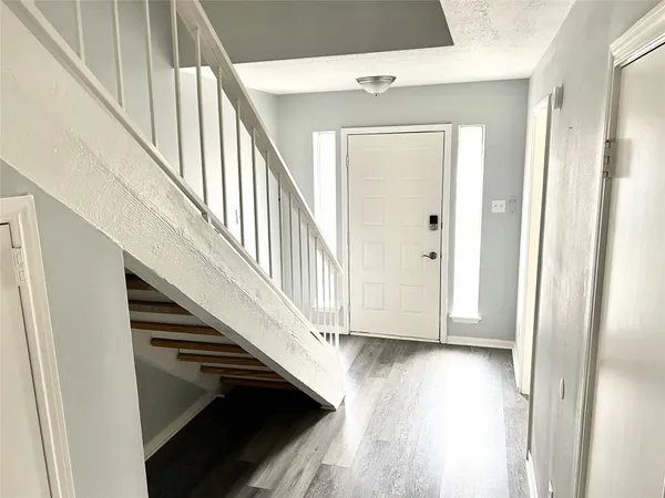 $2,200 | 800 Country Pl Drive, Unit 909, Houston, TX 77079