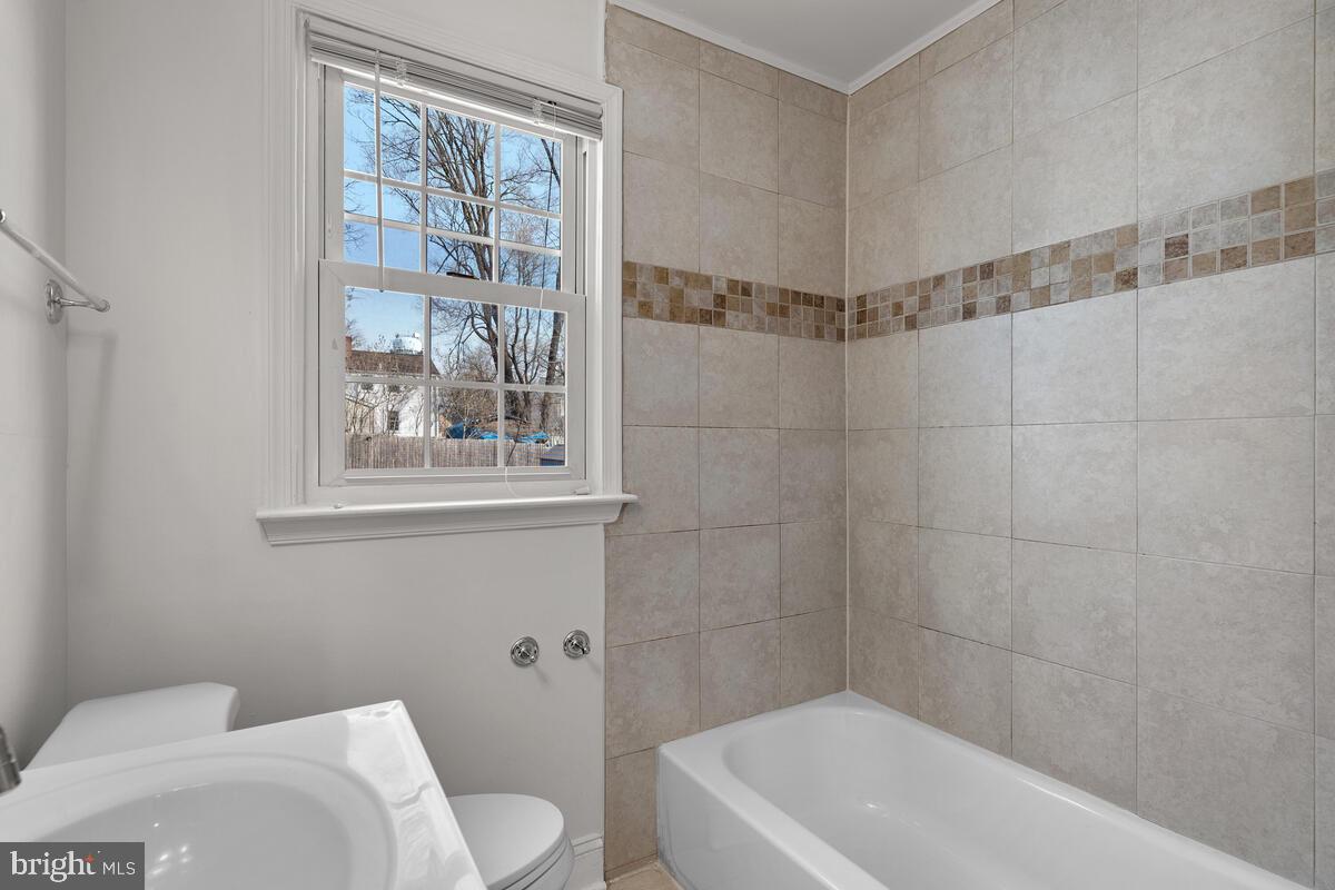 2515 Randolph Road Silver Spring, MD 20902 - Photo 19 of 41