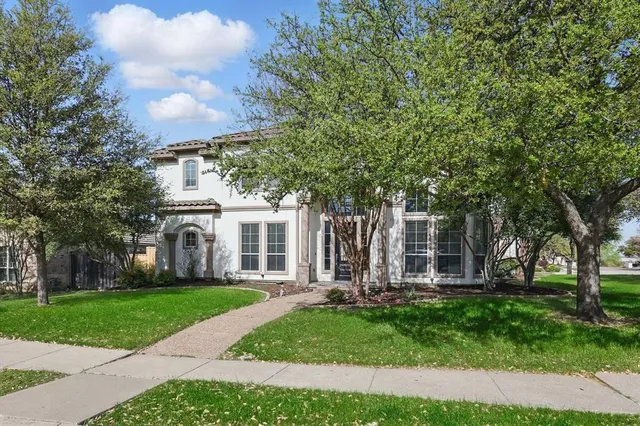 $979,900 | 2023 Crockett Circle, Irving, TX 75038