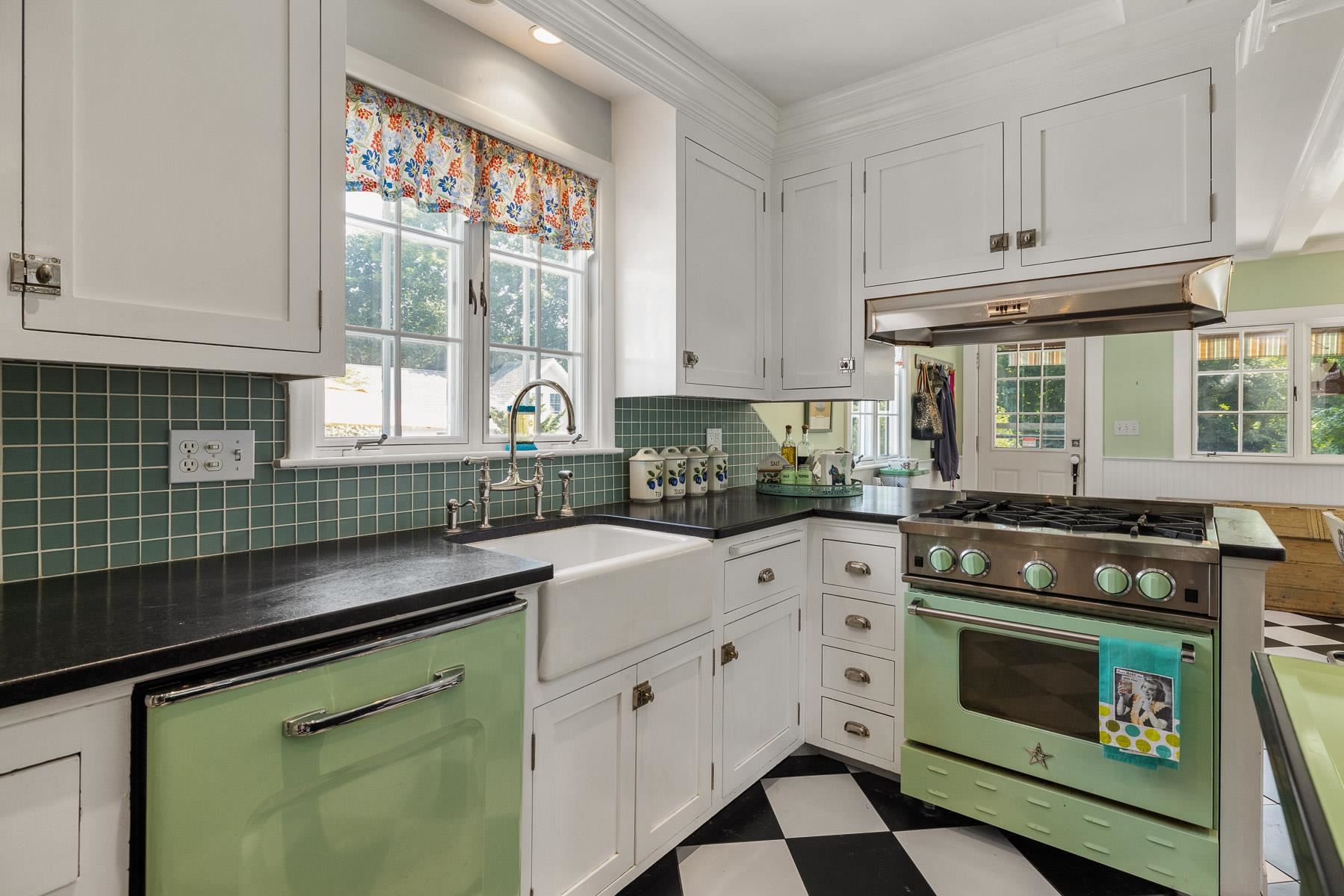 145 Exeter Road Hampton Falls, NH 03844 - Photo 20 of 40