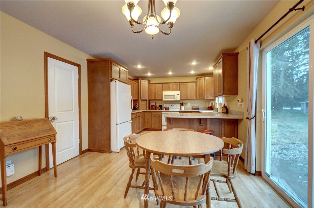 8446 169th Lane Southwest Rochester, WA 98579 - Photo 8 of 21