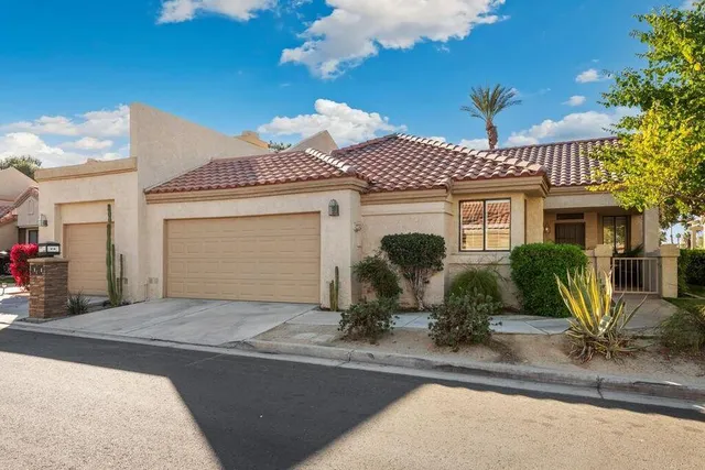 $2,500 | 41417 Princeville Lane, Palm Desert, CA 92211