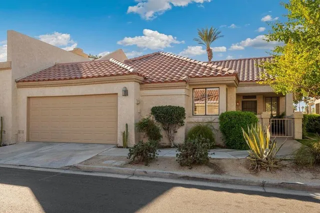 $2,500 | 41417 Princeville Lane, Palm Desert, CA 92211