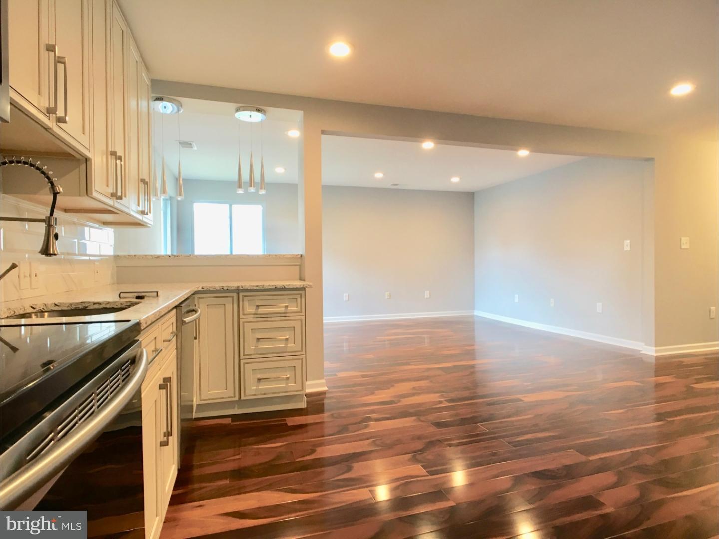 9 Ivory Rock Road Levittown, PA 19057 - Photo 8 of 24 Gallery Image 8