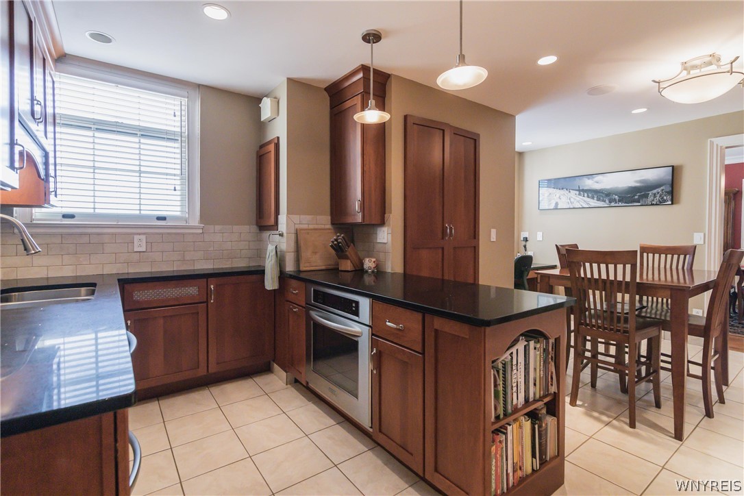 33 Gates Circle, Unit 7D Buffalo, NY 14222 - Photo 15 of 50