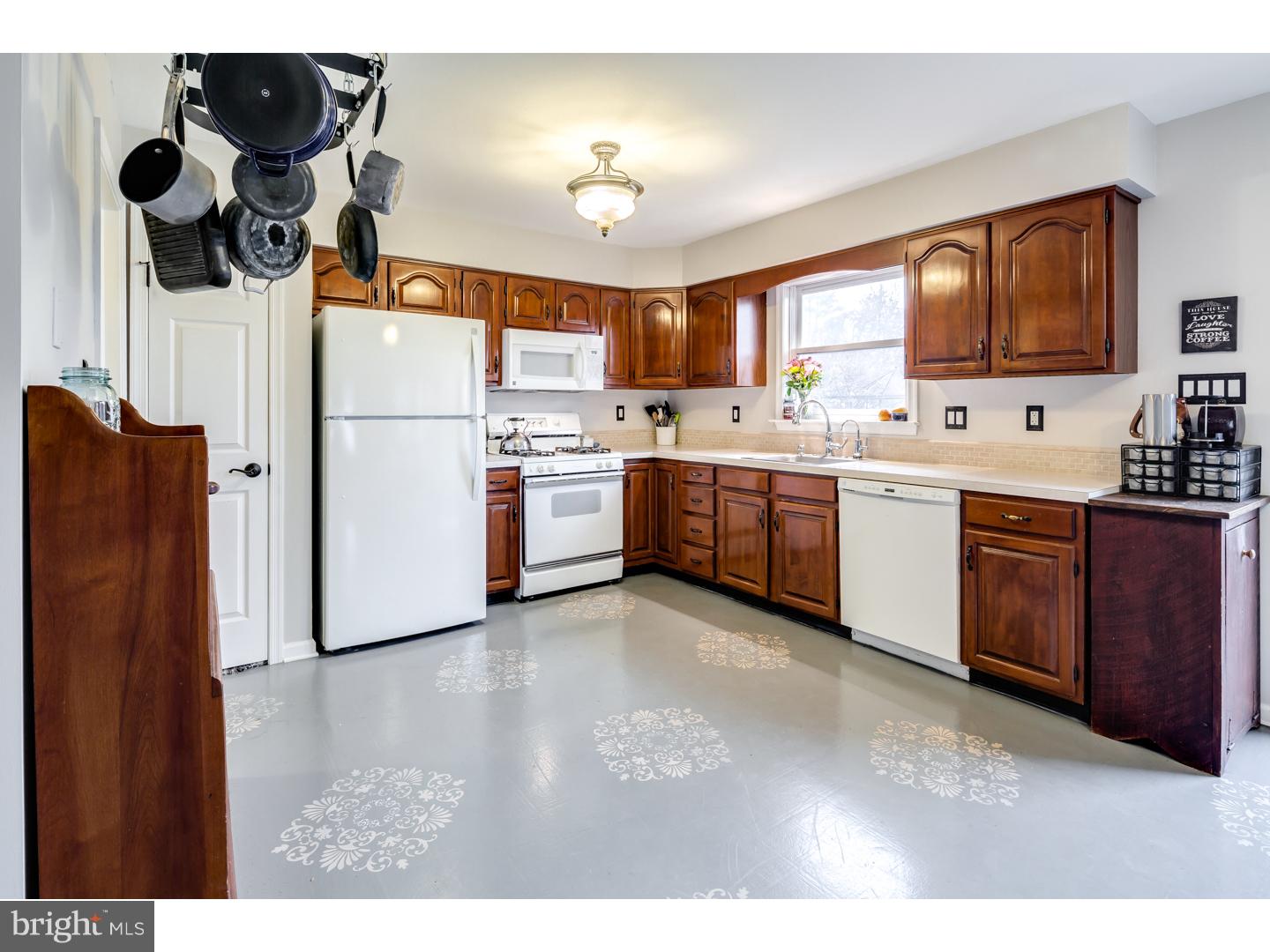 1215 Mega Lane Gilbertsville, PA 19525 - Photo 21 of 25 Kitchen