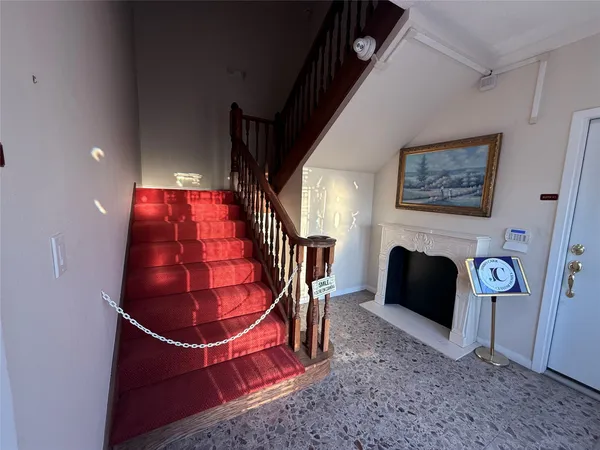 $1,295 | 2302 45th Street, Galveston, TX 77550
