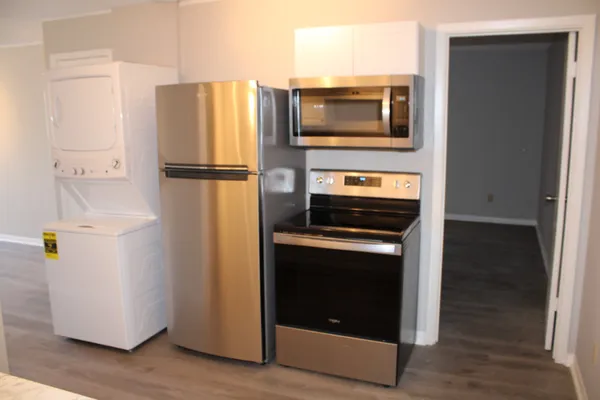 $1,295 | 2302 45th Street, Galveston, TX 77550