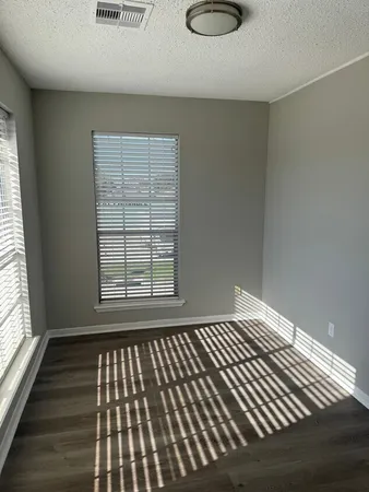 $1,295 | 2302 45th Street, Galveston, TX 77550