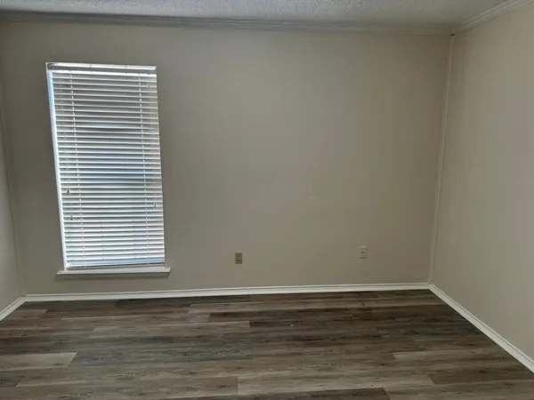 $1,295 | 2302 45th Street, Galveston, TX 77550