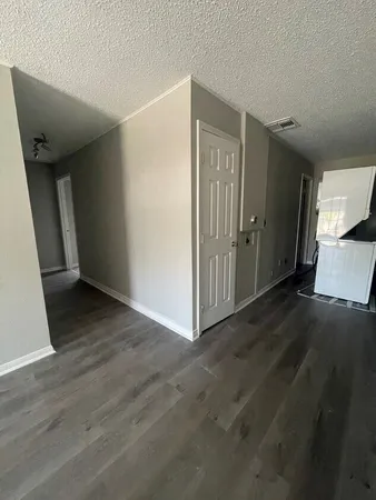 $1,295 | 2302 45th Street, Galveston, TX 77550