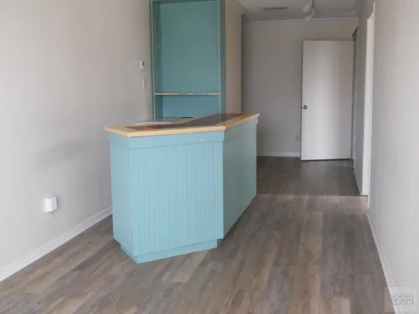 $1,295 | 2302 45th Street, Galveston, TX 77550