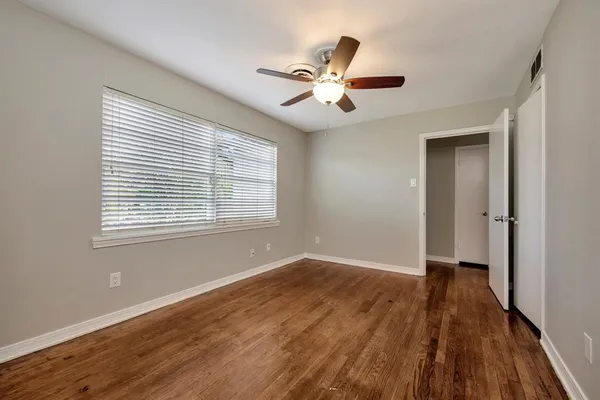 $274,900 | 2509 Wayside Avenue, Fort Worth, TX 76110