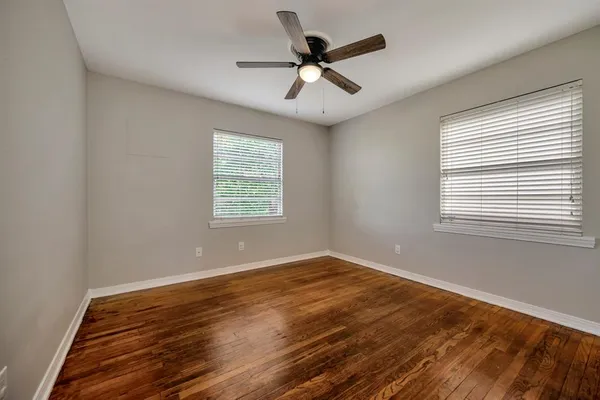 $274,900 | 2509 Wayside Avenue, Fort Worth, TX 76110