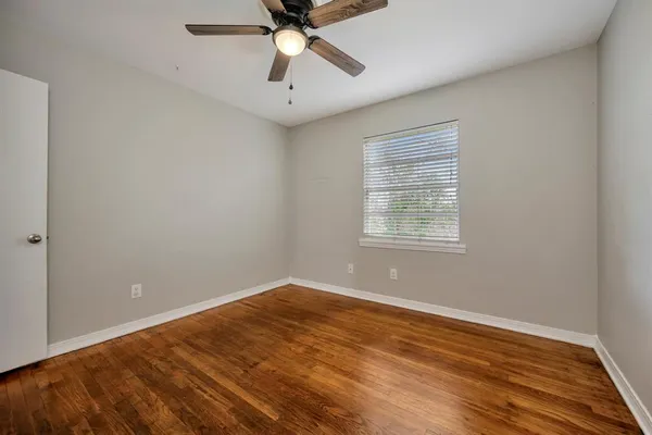 $274,900 | 2509 Wayside Avenue, Fort Worth, TX 76110