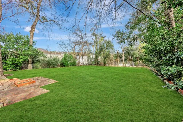 $319,500 | 2509 Wayside Avenue, Fort Worth, TX 76110