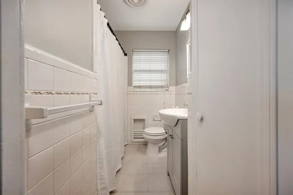 $274,900 | 2509 Wayside Avenue, Fort Worth, TX 76110