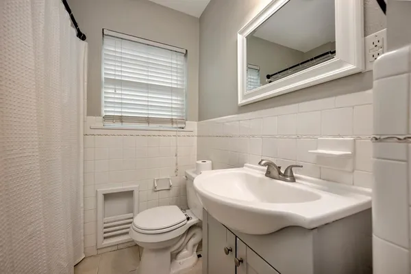 $274,900 | 2509 Wayside Avenue, Fort Worth, TX 76110