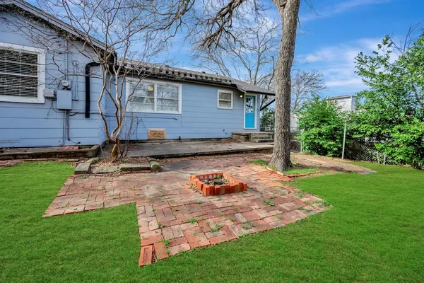 $274,900 | 2509 Wayside Avenue, Fort Worth, TX 76110