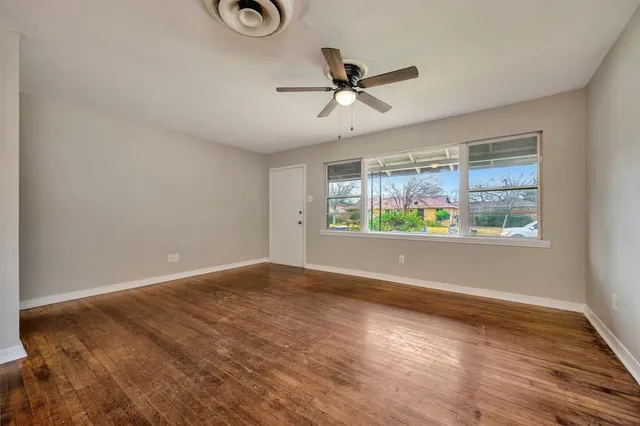 $319,500 | 2509 Wayside Avenue, Fort Worth, TX 76110