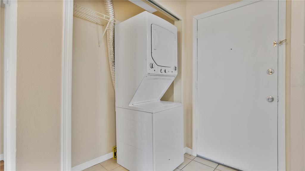 1695 Lee Road, Unit E103 Winter Park, FL 32789 - Photo 11 of 20 a bathroom with a shower