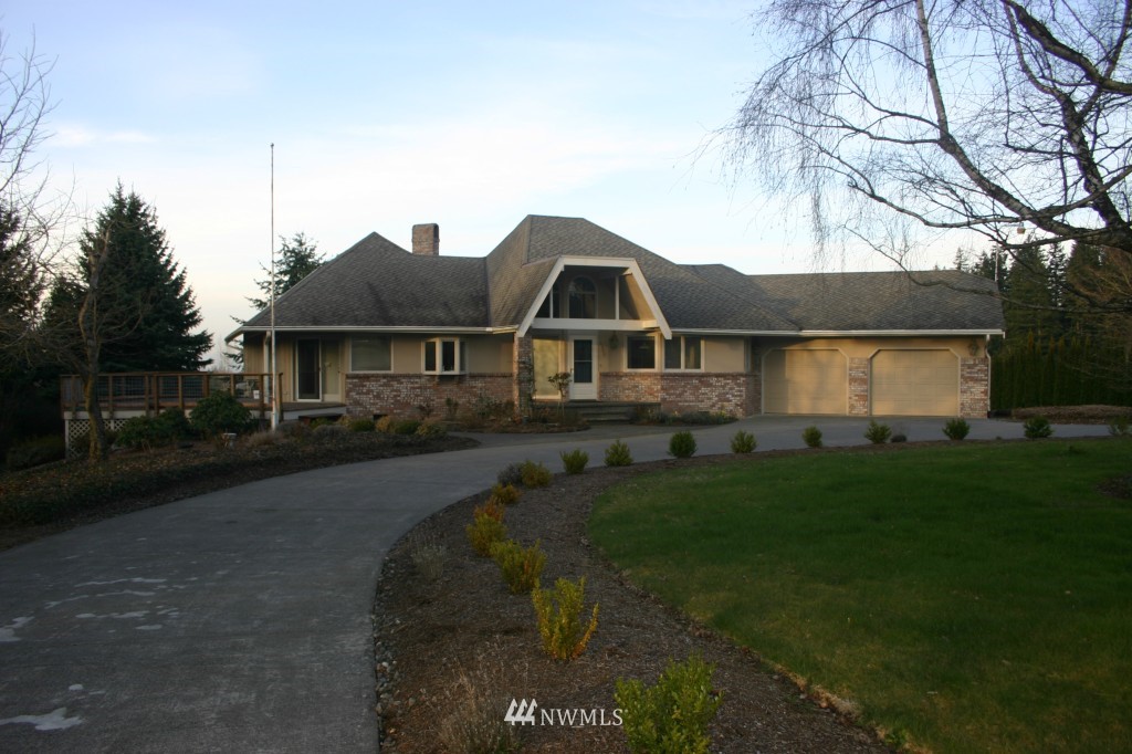 4450 Y Road Bellingham, WA 98226 - Photo 2 of 24 Gallery Image 2