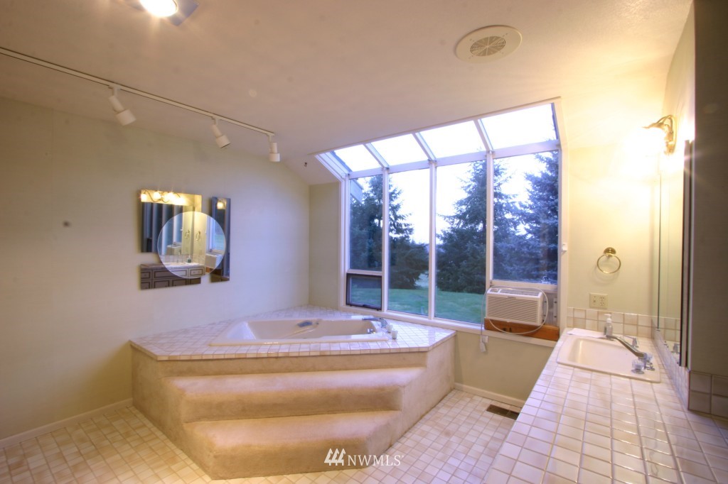 4450 Y Road Bellingham, WA 98226 - Photo 22 of 24 Gallery Image 22