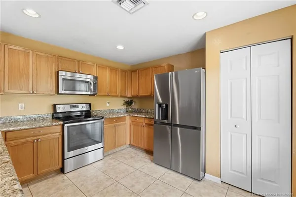 $454,900 | 4454 Southeast Graham Drive, Stuart, FL 34997