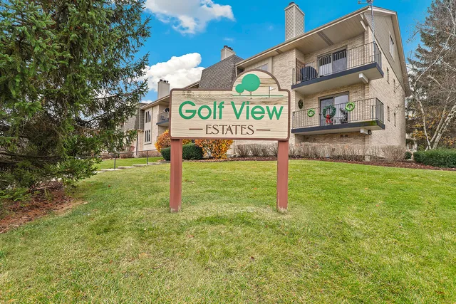 $339,000 | 7805 West 157th Street, Unit 2S, Orland Park, IL 60462