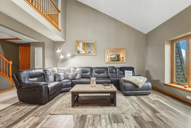 $339,000 | 7805 West 157th Street, Unit 2S, Orland Park, IL 60462