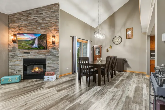 $339,000 | 7805 West 157th Street, Unit 2S, Orland Park, IL 60462