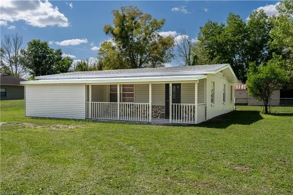 $2,000 | 2352 Sunnyview Drive, Oviedo, FL 32765