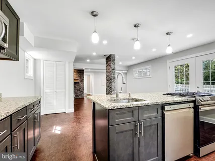 a view of washer and dryer in a utility room