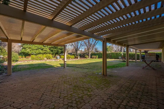 $649,000 | 2850 Balaton Avenue, Redding, CA 96001