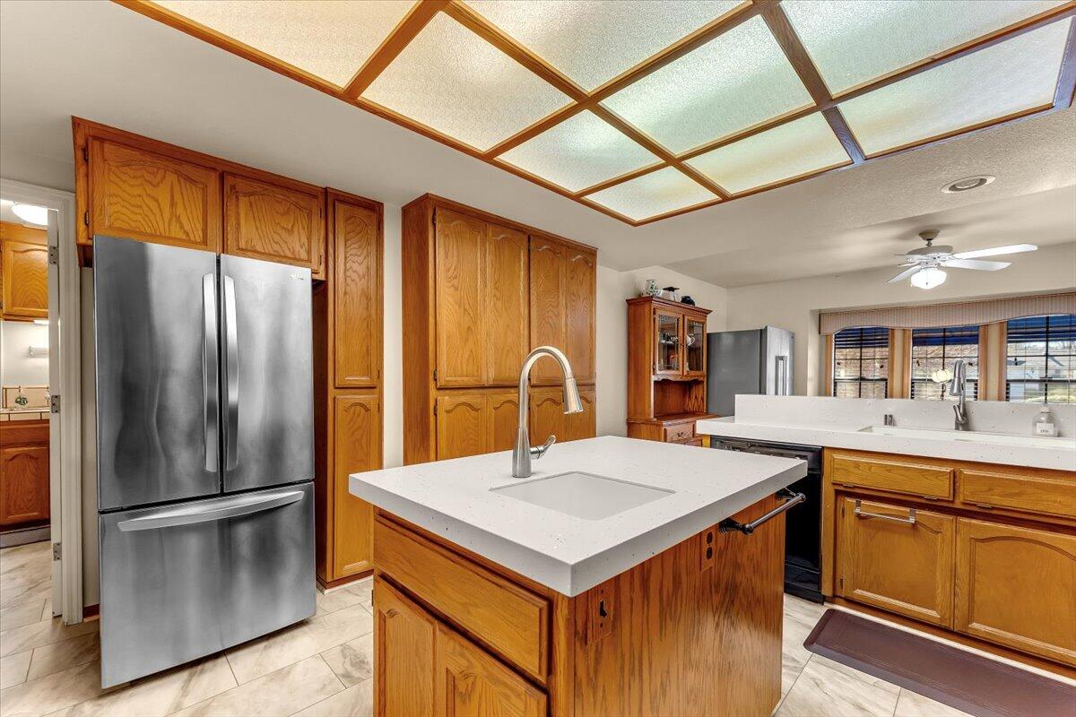 2850 Balaton Avenue Redding, CA 96001 - Photo 7 of 42 19-2850 Balaton Ave - I-28