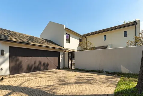 a view of a house with a roof