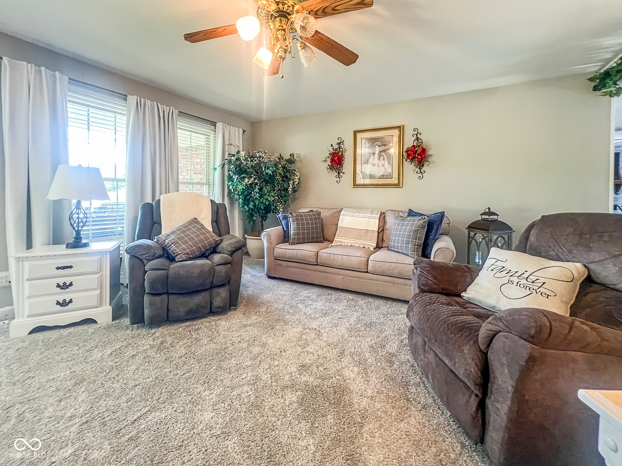 3345 30th Street Columbus, IN 47203 - Photo 3 of 29