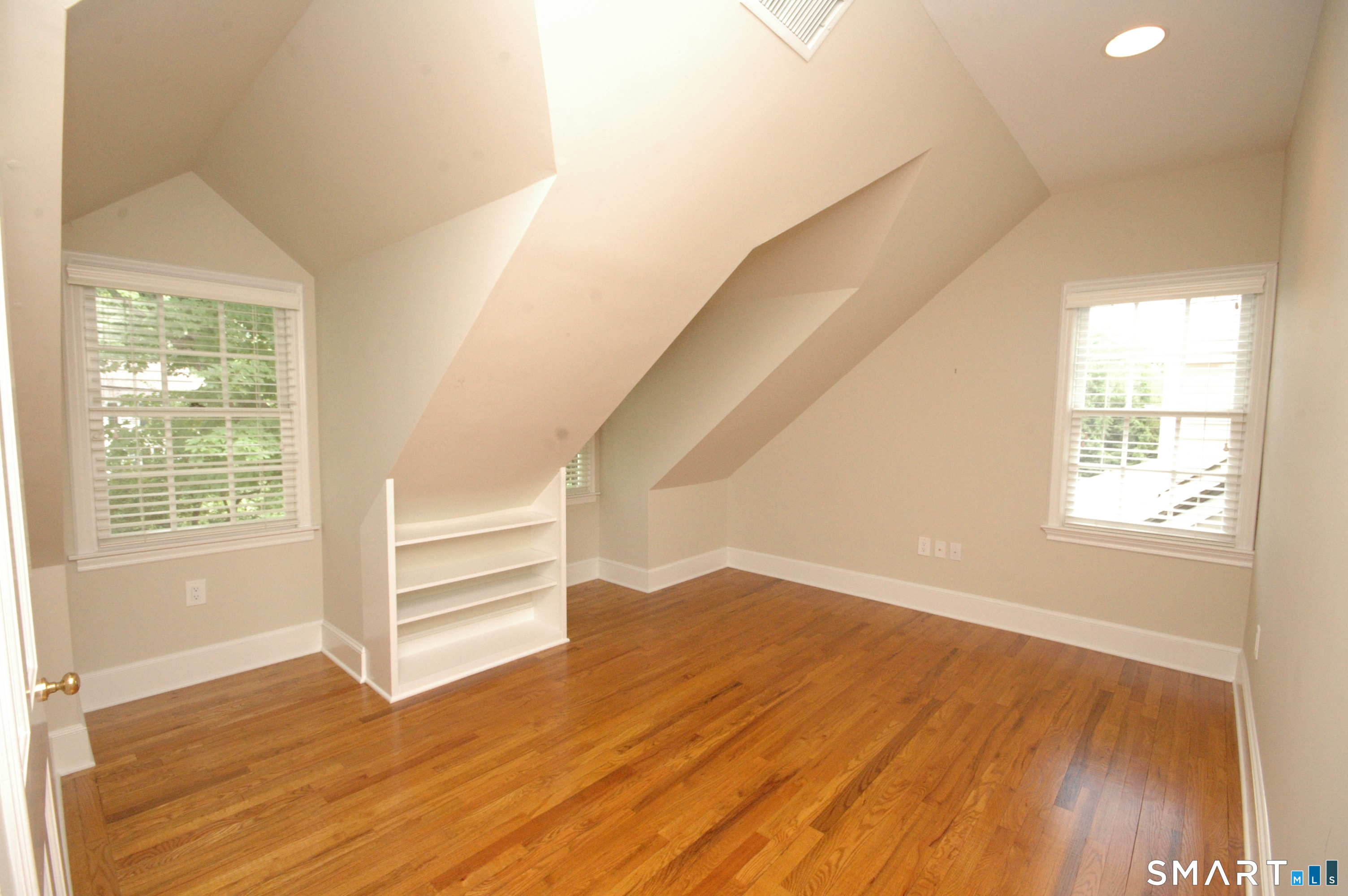 51 Hawthorne Road New Canaan, CT 06840 - Photo 15 of 20