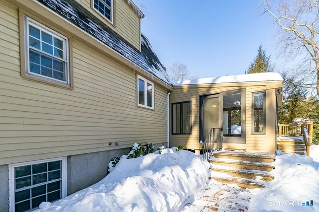 $599,900 | 24 Silversmith Road, Farmington, CT 06085