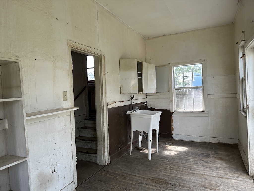 3118 Chicago Road Steger, IL 60475 - Photo 11 of 14 a view of a kitchen and dining room