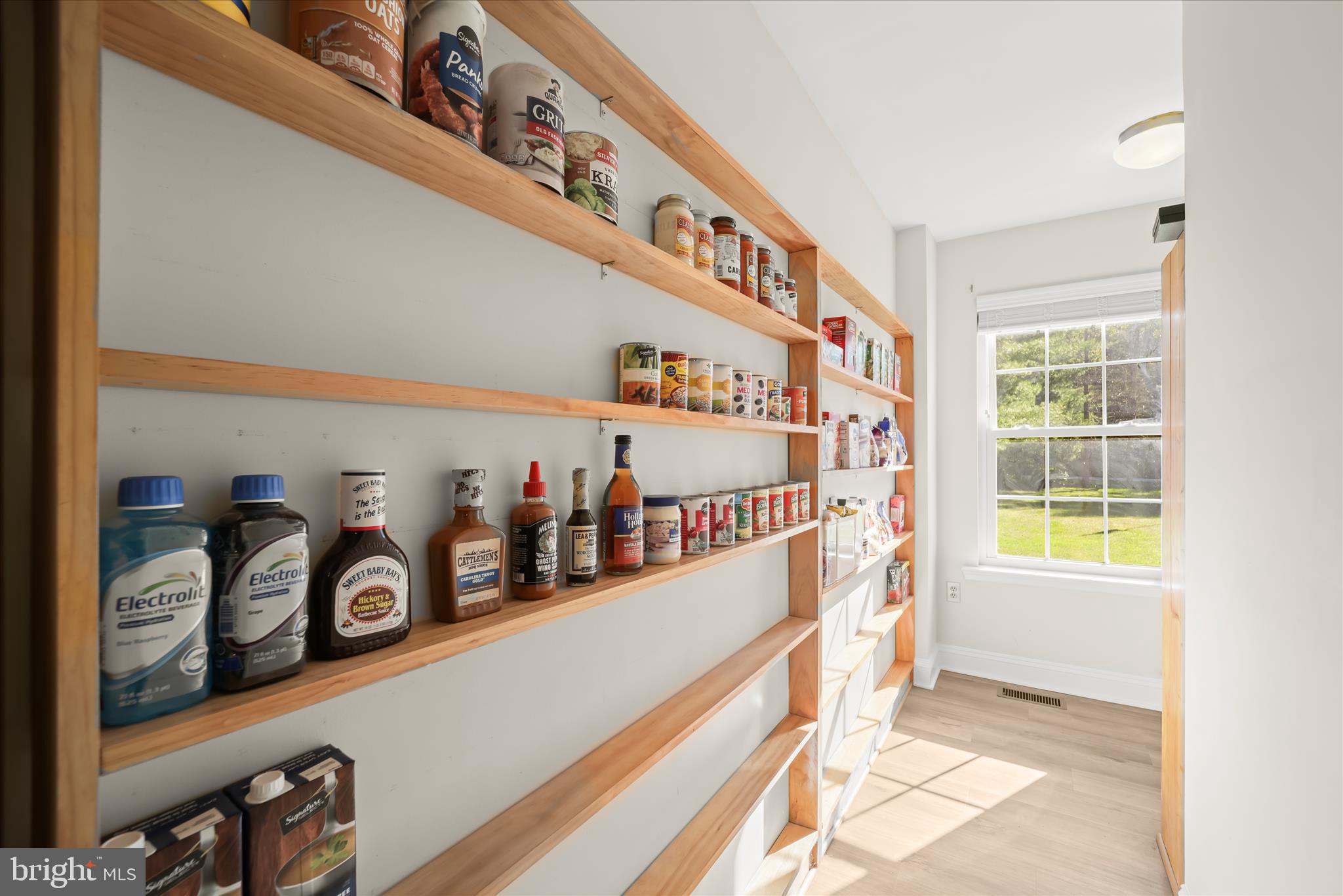 3045 Holland Cliffs Road Huntingtown, MD 20639 - Photo 14 of 94 Pantry