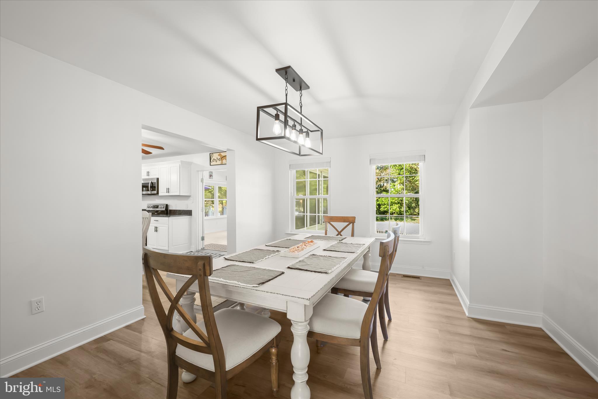 3045 Holland Cliffs Road Huntingtown, MD 20639 - Photo 15 of 94 Dining Room