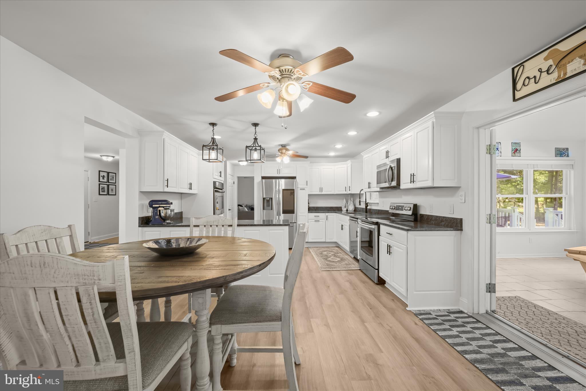 3045 Holland Cliffs Road Huntingtown, MD 20639 - Photo 17 of 94 Dining Area in Kitchen